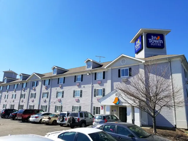InTown Suites Extended Stay Indianapolis IN - College Park/Michigan Road