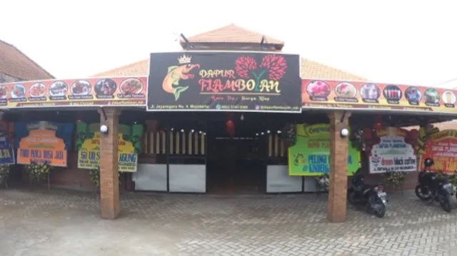 Dapur Flamboyan, Mojokerto