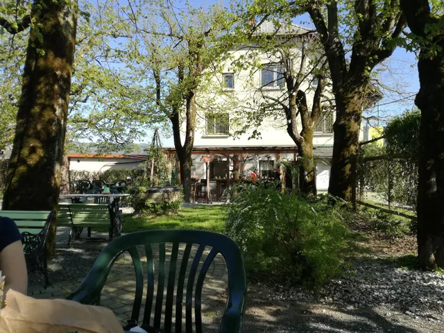 Okrepčevalnica bahač Ivan Trček s.p.