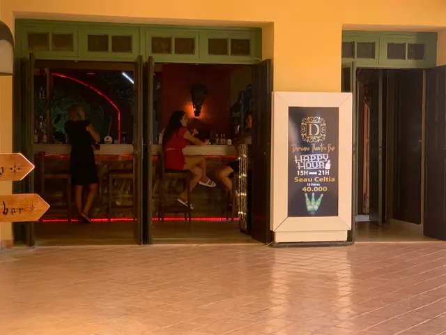 DAMIANO THÉÂTRE BAR LOUNGE