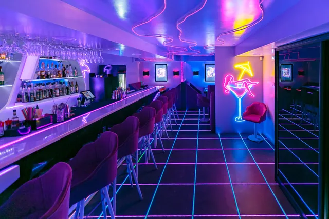 New Wave Bar