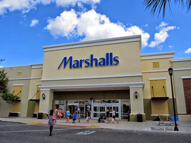 Marshalls & HomeGoods