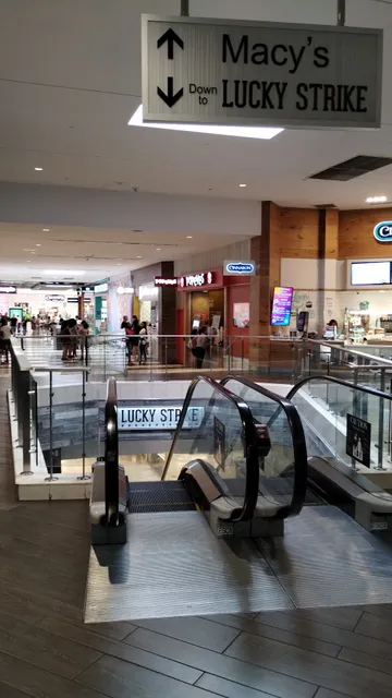 Westfield Montgomery Mall