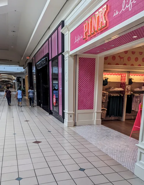 Victoria's Secret & PINK