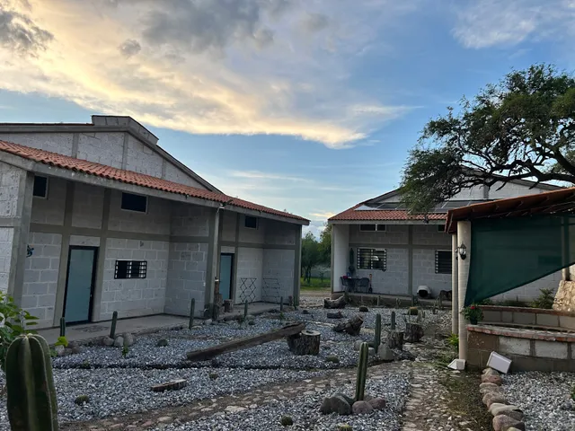 Restaurante y Cabañas Cané