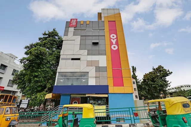 OYO Sri Sai Residency Near Vijayanagar Metro Station