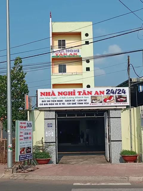 Nhà Nghỉ Tân An (mới)