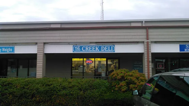 Paul’s Deli on the Creek