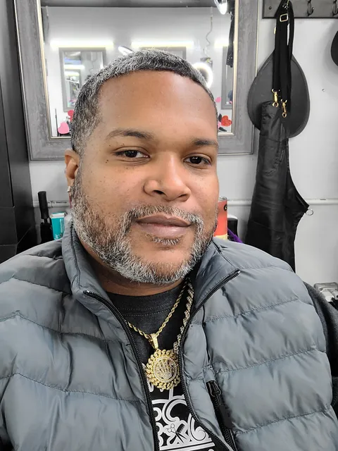 Chris P. Fades Precision Barber