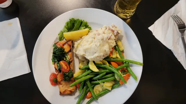 Tailgate Sports Bar & Grill Dartmouth