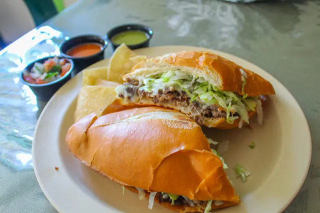 El Sitio Restaurant - Calle Real