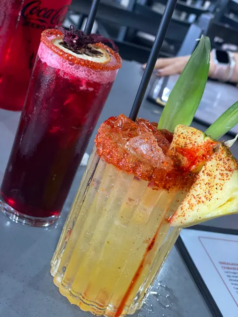 La Xhingada Modern Cantina