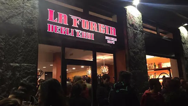 La Forgia Degli Eroi
