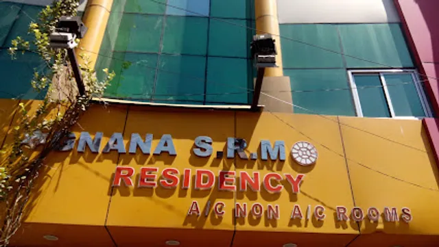 Super OYO Gnana S.R.M Residency
