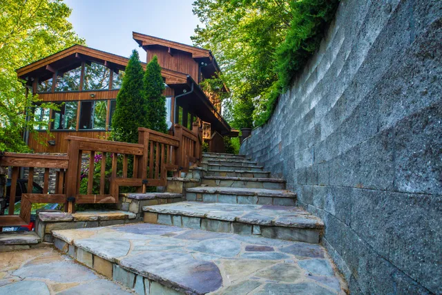 Lake Lure Cedar House