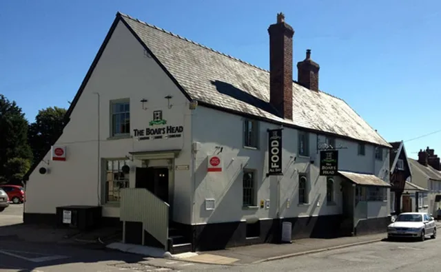 Boars Head Holiday Pub & Curly Tail Accommodation