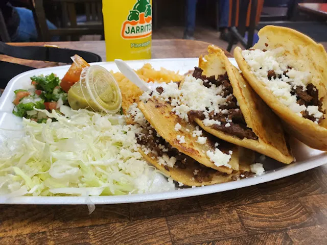 Cesar Tacos Y Gorditas