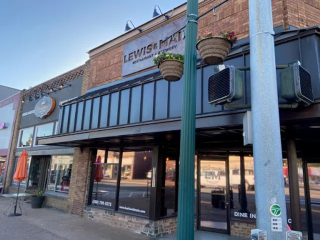 Lewis & Main Restaurant & Bar