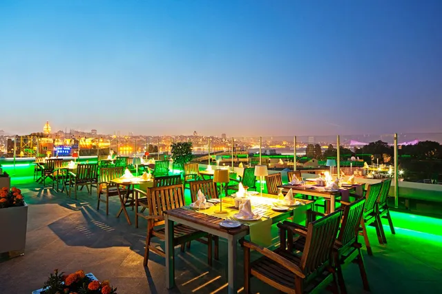 DoubleTree by Hilton Istanbul - Sirkeci