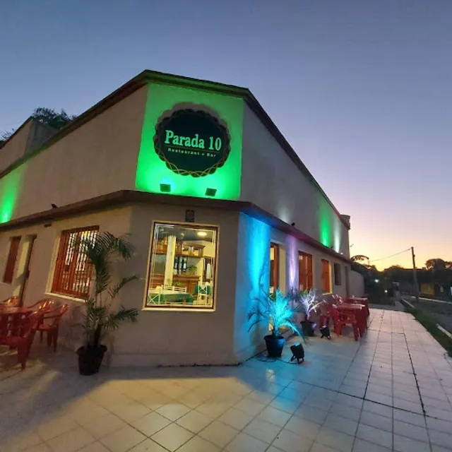 Parada 10 Restaurant + Bar