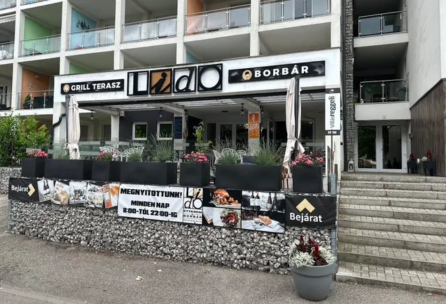 Lido Étterem & Borbár