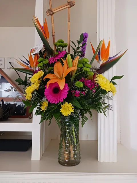 Bridgeview Flowers & Gifts