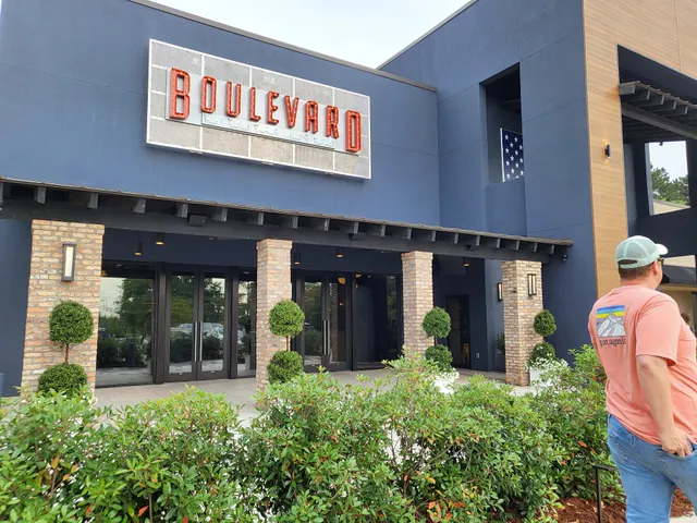 Boulevard American Bistro