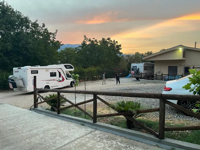 Area Camper La Tana Del Lupo