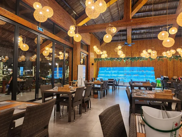 Mai Hương Beachfront