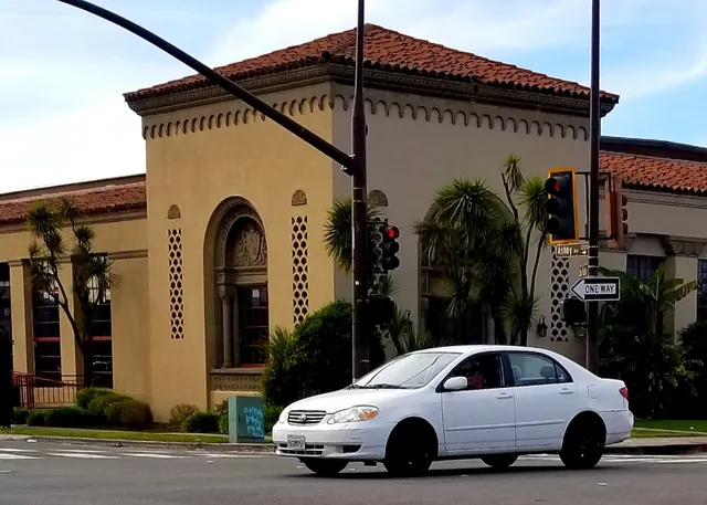 Kala Art Gallery & Community Classroom