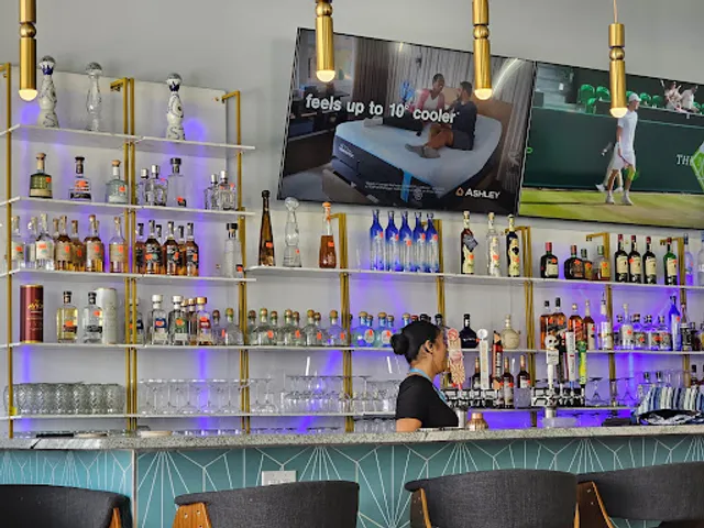 MAYA Fine Food and Tequilas