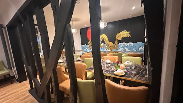 The Golden Dragon Elle's Style Chinese Cuisine