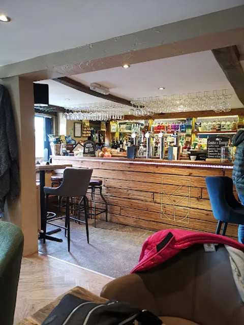 Henry's | Wine + Coffee Bar