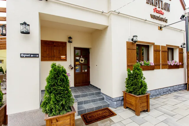 Babylon Pizzéria Vendégház