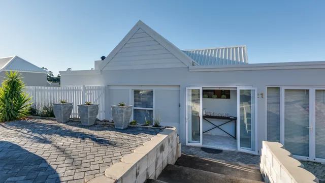 Manor 21, Kingswood golf estate