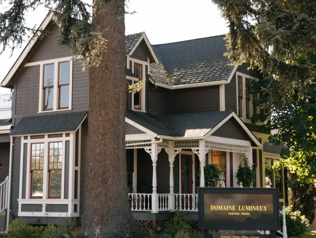 Domaine Lumineux Tasting Room