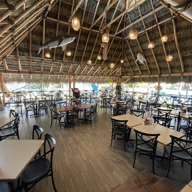 Mariscos El Pirata (Periférico)