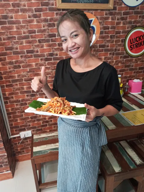 ยำปากบาน mrt เตาปูน