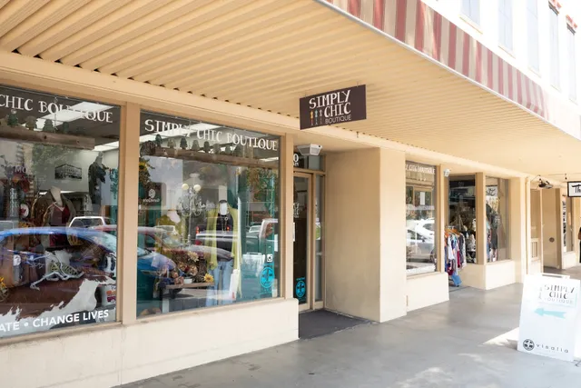 Simply Chic Boutique