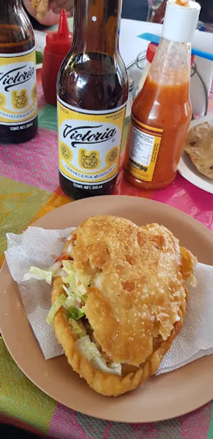 Mariscos El Naranjito