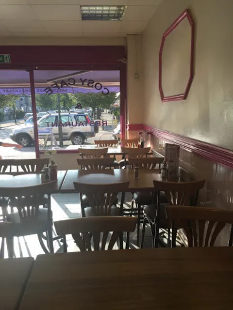 Cosy Café