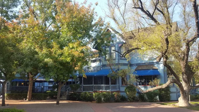 The Irwin Street Inn