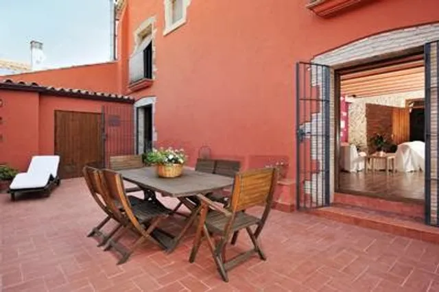 Masia Casa Roja - Casas Rurales