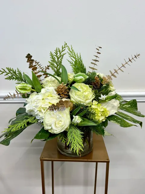 Roses Are Red Florist