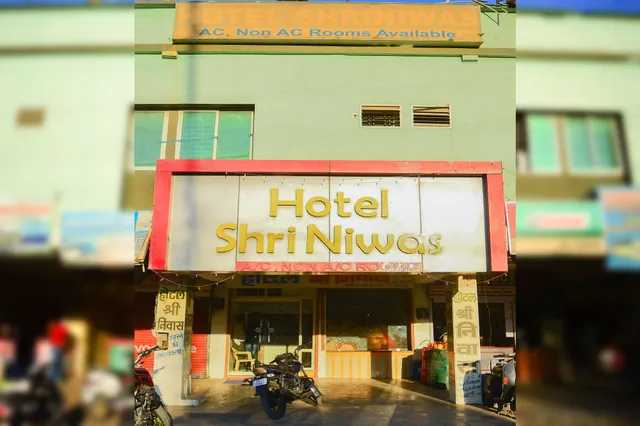 Hotel Shri Niwas