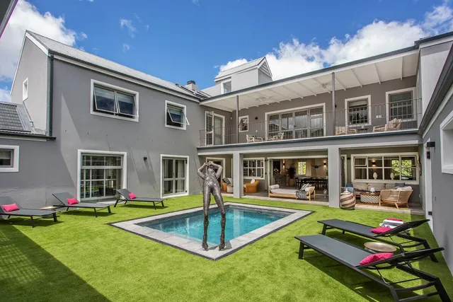 Bluemari's Retreat - small luxury guesthouse