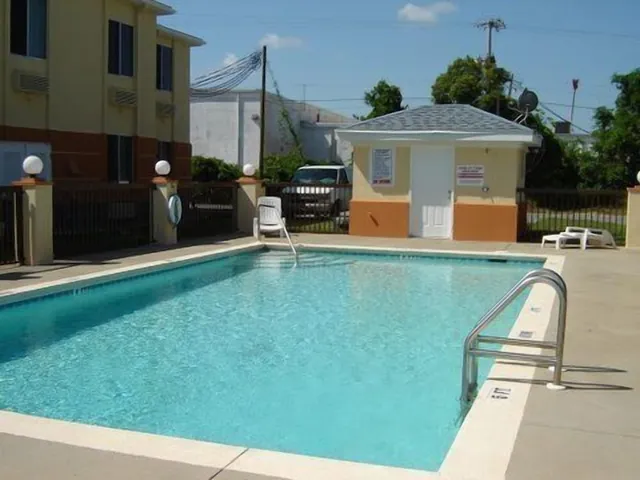 Regency Inn & Suites