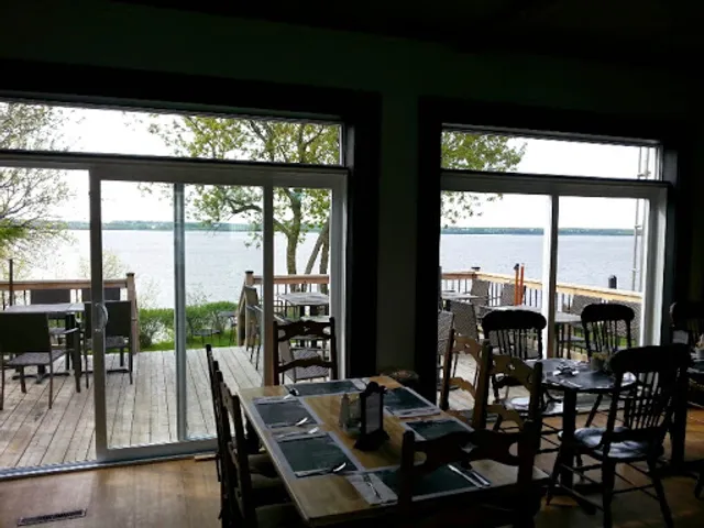 Bistro Attache Ta Toque !