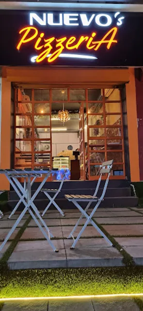 Nuevo's Pizzeria