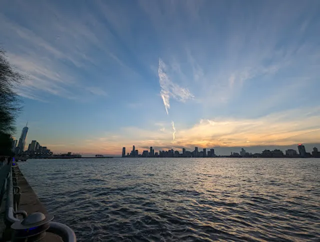 Hudson River Park Lookout
